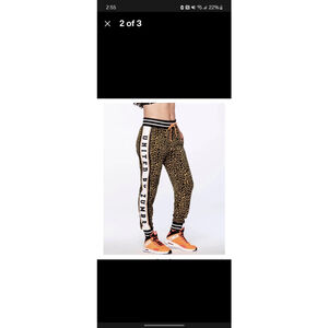 Zumba wear jogger cheetah size S